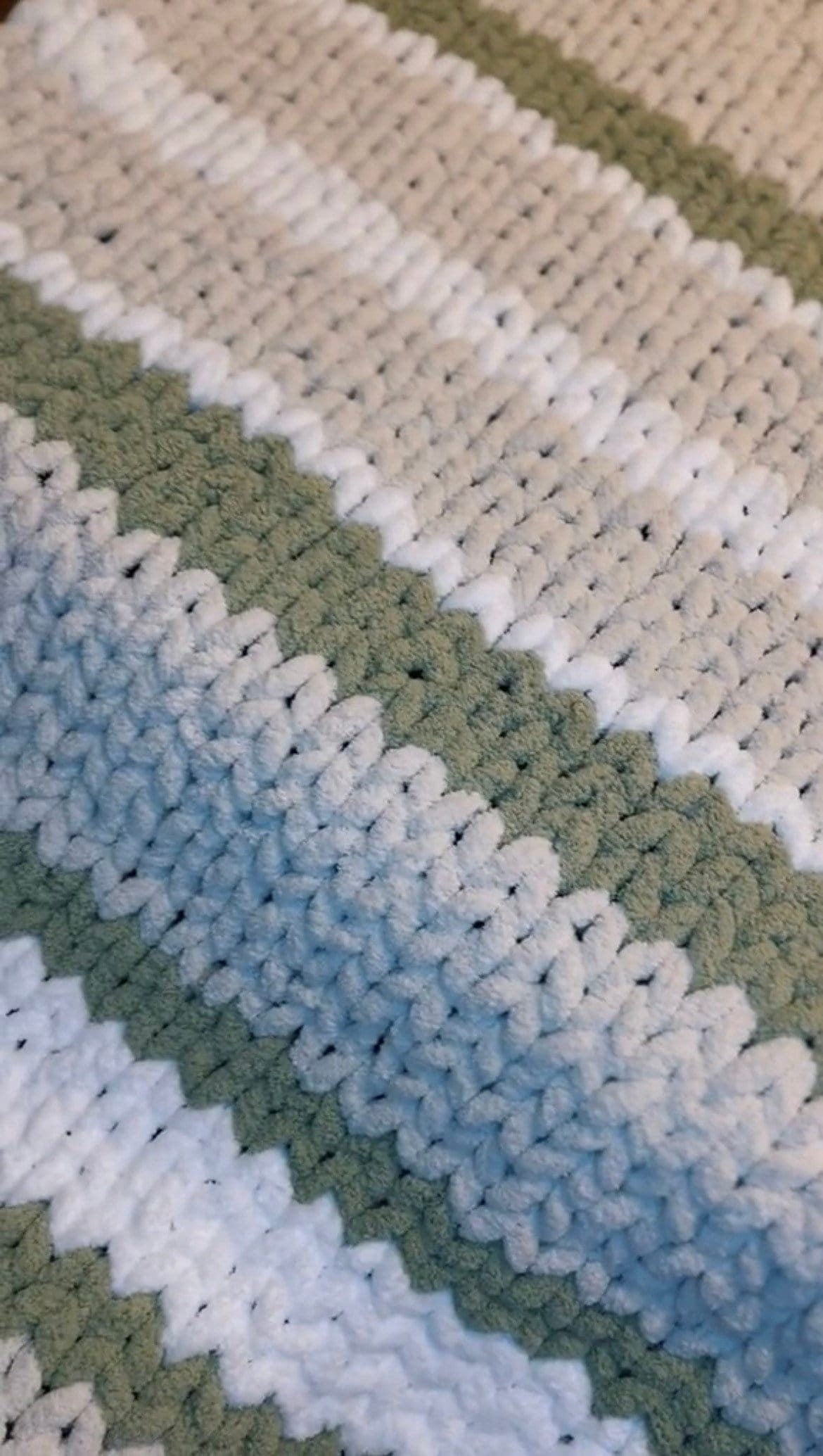 Chunky Knit Throw Blanket