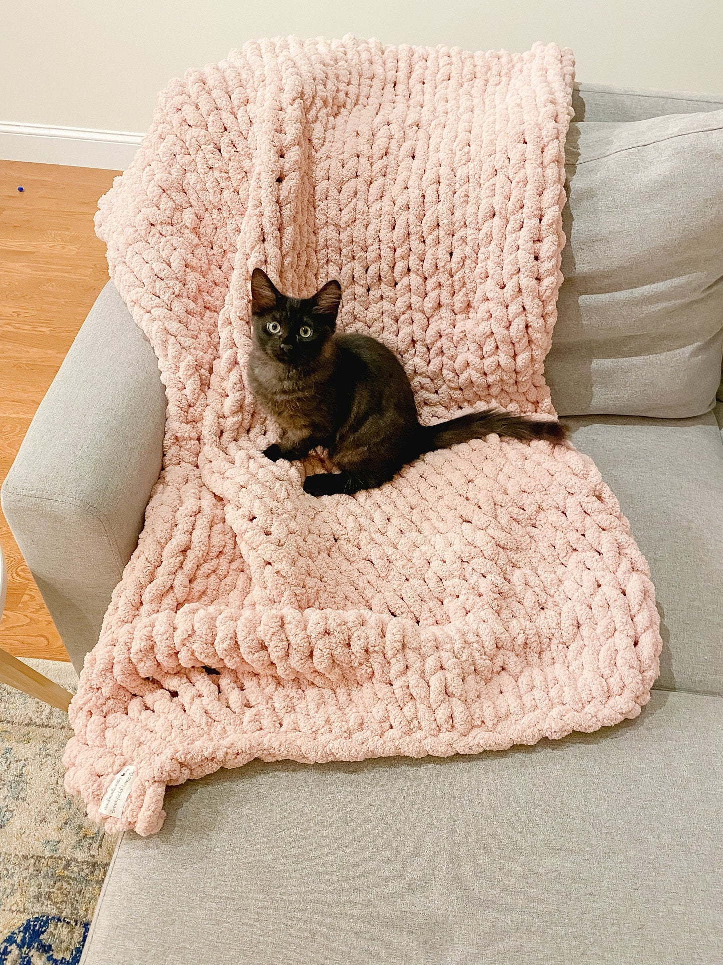 Medium Chunky Knit Blanket