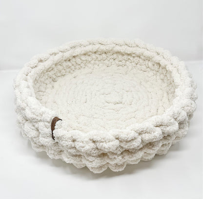 Chunky Knit Pet Bed – Brookfield Lane Co
