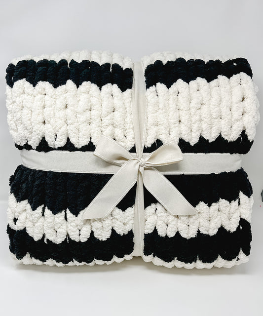 Medium Chunky Knit Blanket